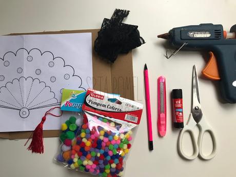 DIY: cómo hacer un abanico de cartón reciclado.