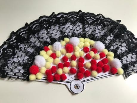 DIY: cómo hacer un abanico de cartón reciclado.