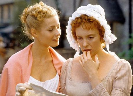 Los cuchicheos, las críticas y el juzgar a las personas eso no ha cambiado en absoluto. Foto de la película Emma de IMDB. Socializar: Jane Austen vs hoy en día