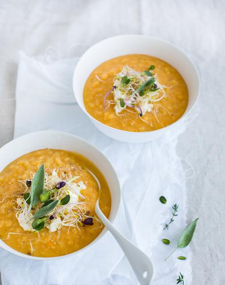 Sopa de lentejas de coral