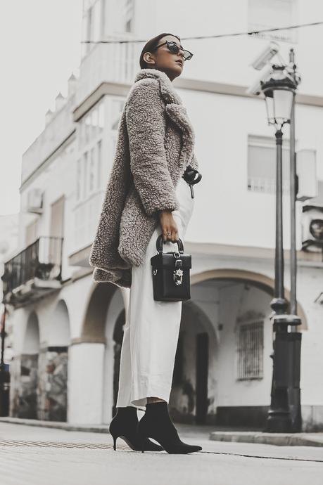 HOW TO STYLE: GREY TEDDY COAT - CÓMO COMBINAR: ABRIGO TEDDY