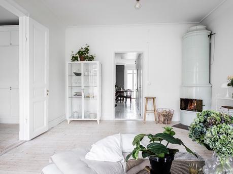 HOME TOUR: blanco y natural