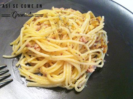 Espaguetis a la crema de mostaza