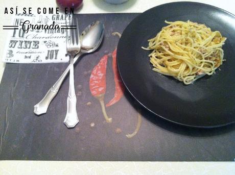 Espaguetis a la crema de mostaza