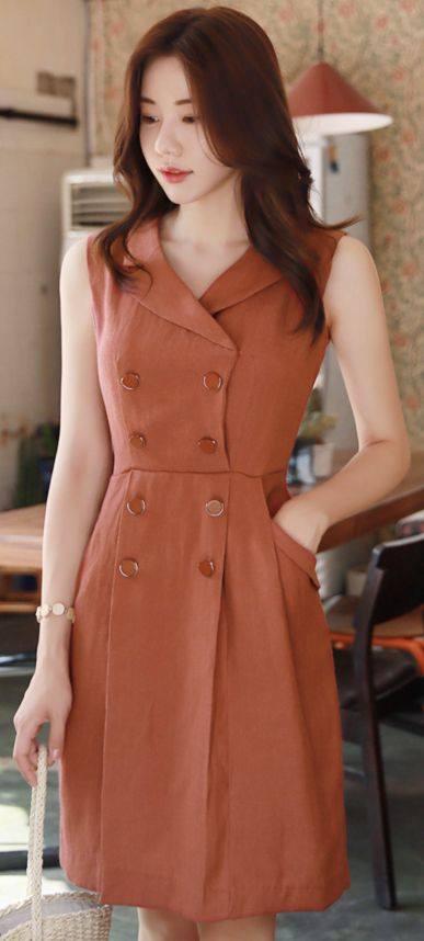 La imagen puede contener: 1 persona, de pie