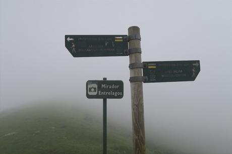 Un día de niebla en los lagos de Covadonga