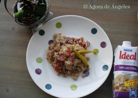 ENSALADA TEMPLADA  DE CUSCÚS Y GARBANZOS CON SALSA DE MANZANA Y GRANADA