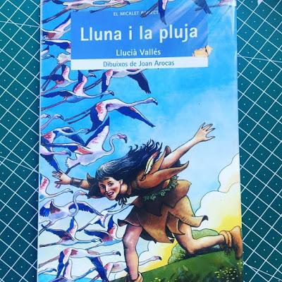 lluna y pluja, lucia valles,