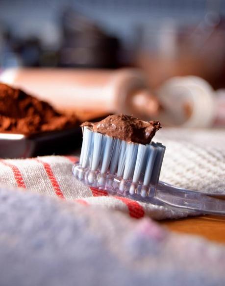 Pasta de dientes de chocolate casera