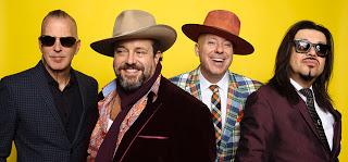 The Mavericks - Santa Wants To Takes You For A Ride (2018)