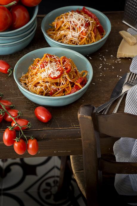 SPAGHETTI A LA PEPERONATA