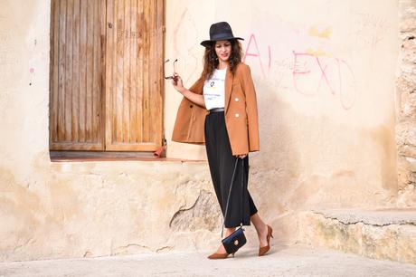 TIRA P´ALANTE, NO? O MONTAMOS UNA MESA... IA ESTA!!