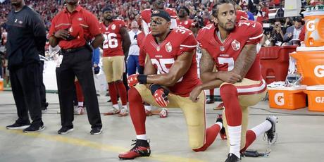 Los Redskins muestran interés en Colin Kaepernick