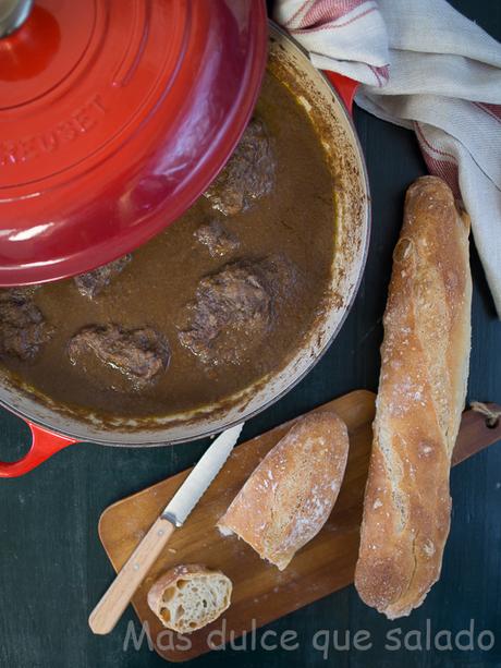 Cómo hacer Carrilladas al vino tinto en cazuela, olla express y slow cooker. Receta de Navidad Cómo hacer Carrilladas al vino tinto en cazuela, olla express y slow cooker. Receta de Navidad