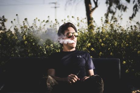 Photo by Itay Kabalo Los verdaderos riesgos y beneficios del consumo de marihuana