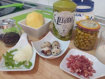 PURÉ DE PATATAS CON AOVE LEGADO, HABITAS BABY, JAMÓN Y HUEVO DE CODORNIZ PURÉ DE PATATAS CON AOVE LEGADO, HABITAS BABY, JAMÓN Y HUEVO DE CODORNIZ