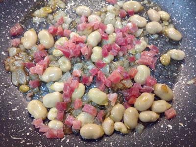 PURÉ DE PATATAS CON AOVE LEGADO, HABITAS BABY, JAMÓN Y HUEVO DE CODORNIZ PURÉ DE PATATAS CON AOVE LEGADO, HABITAS BABY, JAMÓN Y HUEVO DE CODORNIZ