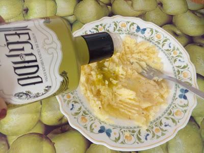 PURÉ DE PATATAS CON AOVE LEGADO, HABITAS BABY, JAMÓN Y HUEVO DE CODORNIZ PURÉ DE PATATAS CON AOVE LEGADO, HABITAS BABY, JAMÓN Y HUEVO DE CODORNIZ