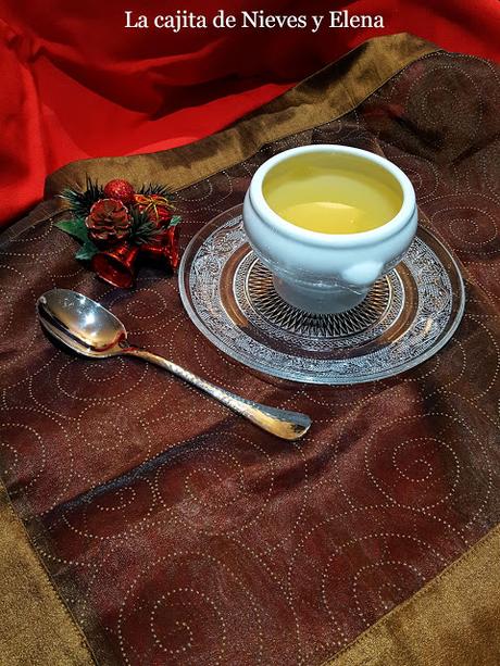 Consomé o caldo de Navidad Consomé o caldo de Navidad