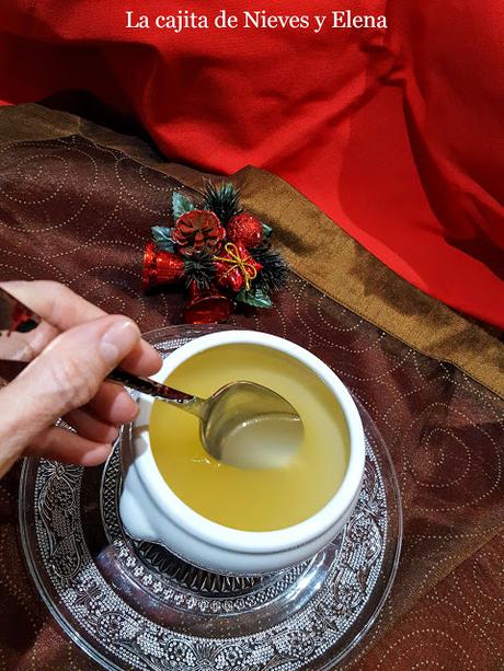 Consomé o caldo de Navidad Consomé o caldo de Navidad