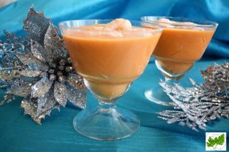 Salmorejo de Tomates, Mango y Gambas. Aperitivo Salmorejo de Tomates, Mango y Gambas. Aperitivo