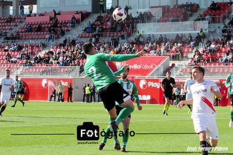 Galería de fotos Sevilla Atlético - Atlético Sanluqueño