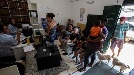 Brasil aún busca sustituir 106 plazas que eran ocupadas por médicos cubanos