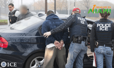 Arrestan a dos cubanos en operativo de ICE con graves antecedentes