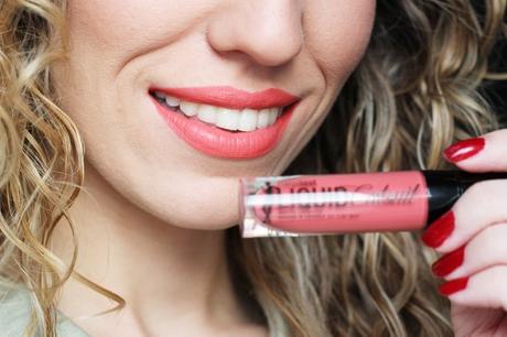 Review Megalast Liquid Catsuit de Wet n Wild