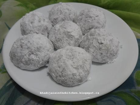 BISCUITS AU CHOCOLAT ET AU SIROP D'ÉRABLE / CHOCOLATE MAPLE SYRUP COOKIES / GALLETAS CON CHOCOLATE Y JARABE DE ARCE / بيسكوي بالشوكولاتة و شراب القيقب BISCUITS AU CHOCOLAT ET AU SIROP D'ÉRABLE / CHOCOLATE MAPLE SYRUP COOKIES / GALLETAS CON CHOCOLATE Y JARABE DE ARCE / بيسكوي بالشوكولاتة و شراب القيقب