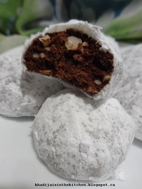 BISCUITS AU CHOCOLAT ET AU SIROP D'ÉRABLE  / CHOCOLATE MAPLE SYRUP COOKIES / GALLETAS CON CHOCOLATE Y JARABE DE ARCE / بيسكوي بالشوكولاتة و شراب القيقب