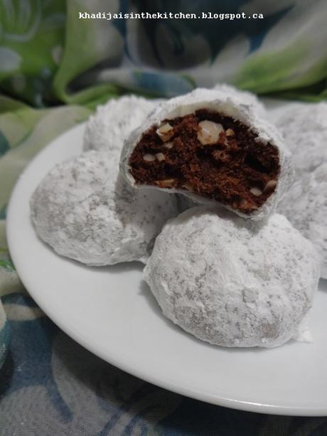 BISCUITS AU CHOCOLAT ET AU SIROP D'ÉRABLE  / CHOCOLATE MAPLE SYRUP COOKIES / GALLETAS CON CHOCOLATE Y JARABE DE ARCE / بيسكوي بالشوكولاتة و شراب القيقب