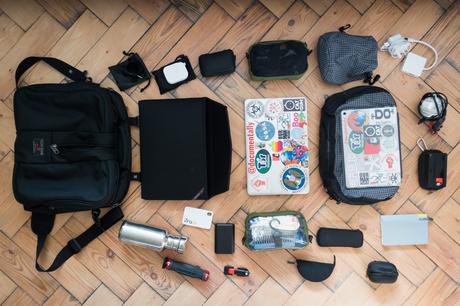 ¿Qué suele llevar un piloto en el equipaje?