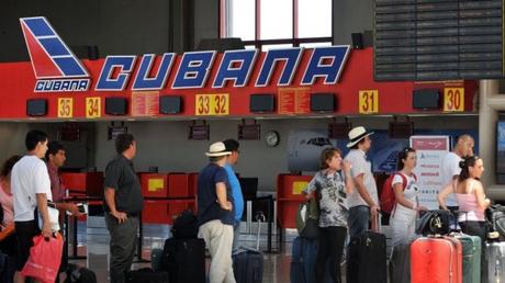 Cubana de Aviación vuela a Venezuela tras paralización por siete meses Cubana de Aviación vuela a Venezuela tras paralización por siete meses
