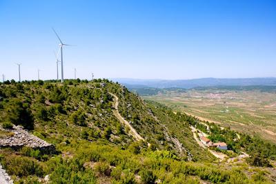 Primer pueblo español que prefiere las energías renovables a la red eléctrica. Primer pueblo español que prefiere las energías renovables a la red eléctrica.