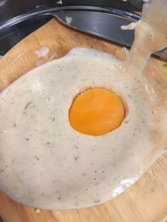 MERLUZA CON SALSA DE PUERROS E HINOJO MERLUZA CON SALSA DE PUERROS E HINOJO