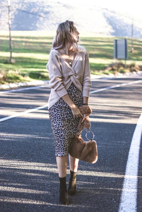 JERSEY NUDO & FALDA LEOPARDO