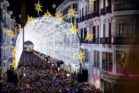 CAMINANDO POR LA CIUDAD CAMINANDO POR LA CIUDAD