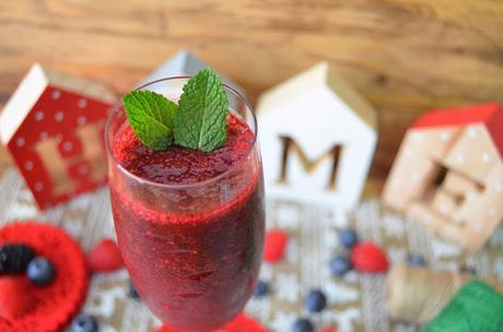 SORBETE DE FRUTOS ROJOS (FACIL Y RAPIDO) sorbete, sorbete al cava, sorbete casero, sorbete de frutos rojos, sorbete de frutos rojos al cava, sorbete de frutos rojos congelados, sorbete de frutos rojos receta, sorbete receta, sorbetes ice cream, las delicias de mayte,