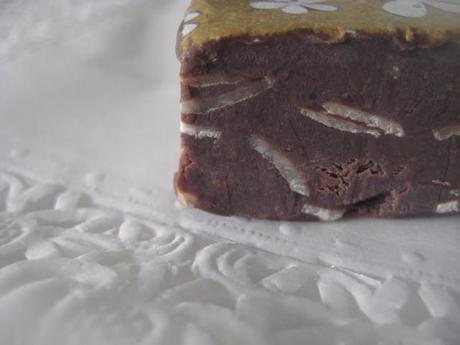 TURRÓN DE CHOCOLATE CON ALMENDRAS