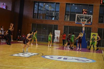 Galería de momentos del Bàsquet Femení Sant Adrià-Araski