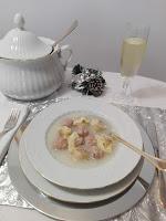 Sopa de galets rellenos en caldo de Navidad, con pelotitas de pollo // Recetas de Navidad Sopa de galets rellenos en caldo de Navidad, con pelotitas de pollo // Recetas de Navidad