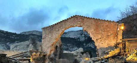 El “Pessebre dels estels”: un maravilloso pesebre viviente y memoria de la vida rural en el pueblo abandonado de Castelló (Tarragona)