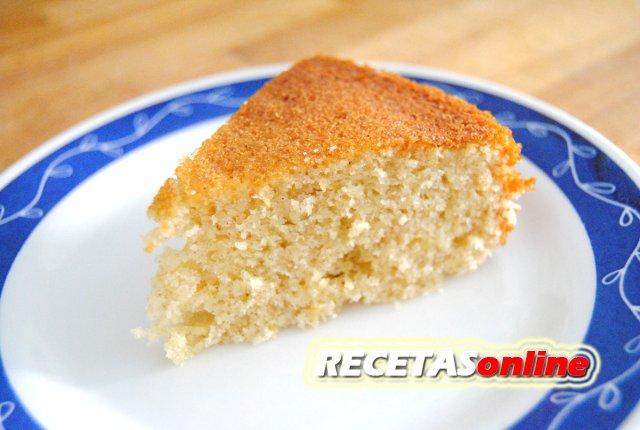 Bizcocho con sabor a torrijas - Recetas de cocina RECETASonline