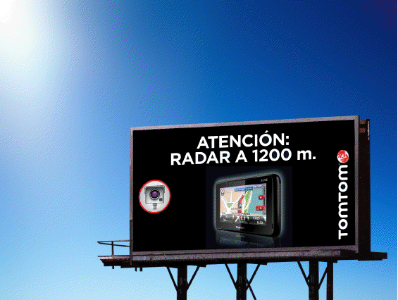 Espectacular campaña de Street marketing de Tomtom en las carreteras españolas Espectacular campaña de Street marketing de Tomtom en las carreteras españolas