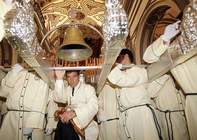 La impía lluvia de la Semana Santa.