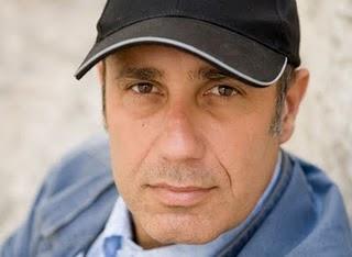 Reseña: Carolina se enamora