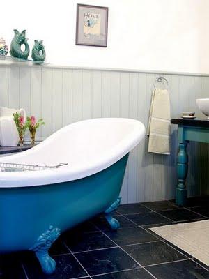 LAS ANTIGUAS BANERAS EN SANITARIOS RUSTICOS