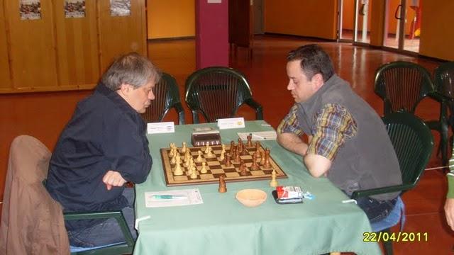 EL MI GRANADINO JOSE FERNANDO CUENCA SE IMPONE  EN EL INTERNACIONAL DE LA RODA