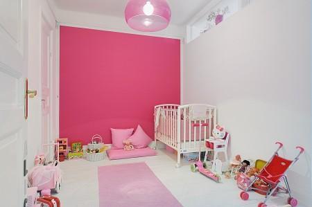 televisor blanco suelo de tarima blanco sauna en un piso papel de pared muebles de diseño lámparas de diseño blancas lámpara kartell interiores nórdicos habitación infantil rosa estilo nórdico minimalista estilo escandinavo decoración escandinava decoración de interiores en blanco cuarto de baño en negro chimenea en el salón 